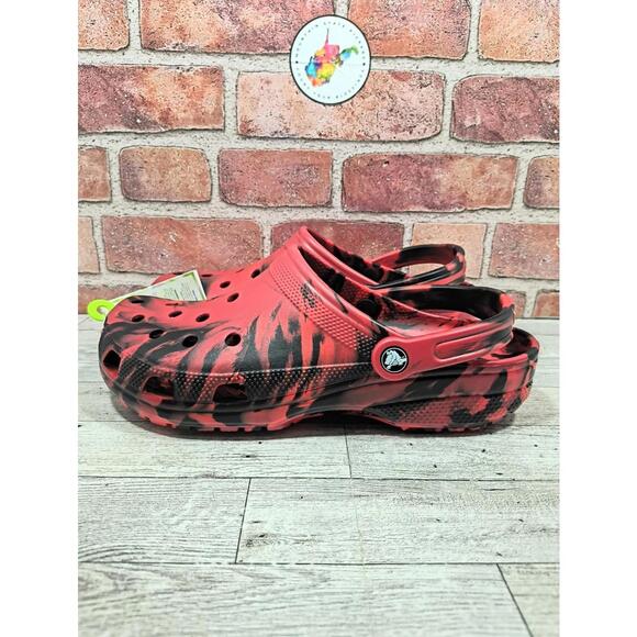 Crocs Classic Marbled Black/Red Men's Size 11 Clogs 206867-6EO NWT